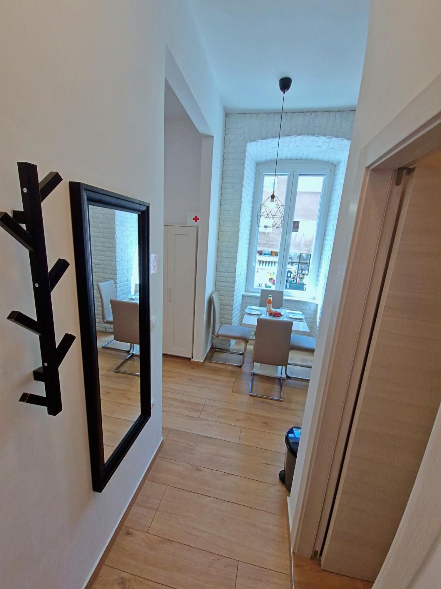 Lola'S Place Rijeka Exterior photo